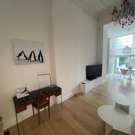 Apartment In Trendy Chatelain Center Brussels Area Little Garden Internet Wifi Dış mekan fotoğraf